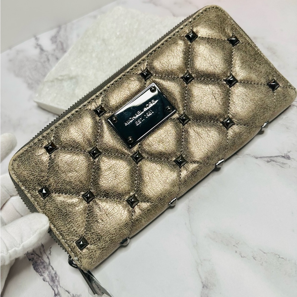 NEW! Michael Kors Distressed Quilted Dark Gray Nickel Leather & Stud Long Wallet - Picture 5 of 14
